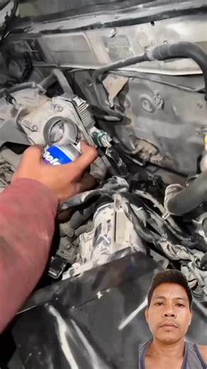 How to clean throttle body with a spray cleaner🧑‍🔧 #automotive #workshop #fblifestyle | AUTO DOC
