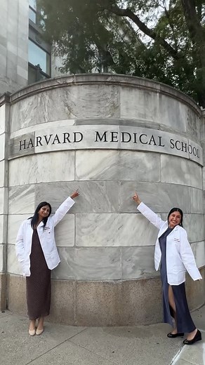 Harvard Medical School on Instagram: "The Harvard Medical School Class of 2029 proudly showed off their new white coats at Monday’s White Coat Ceremony. The future physicians and dentists were welcomed into the HMS and HSDM community and the medical profession. Family and friends joined the students for this special moment in their careers. #HarvardMed #HarvardMed29 #HSDM #HSDM2029 #WhiteCoat #WhiteCoatCeremony"