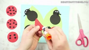 PAPER LADYBUG CRAFT- Fun insect craft for spring!https://iheartcraftythings.com/how-to-make-a-paper-ladybug-craft.html | I Heart Crafty Things
