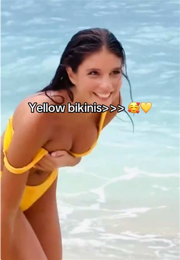 Yellow bikinis are the best🫶🏼💛 #bikini #swimwear #yellowbikini #bikiniseason #beachvibes