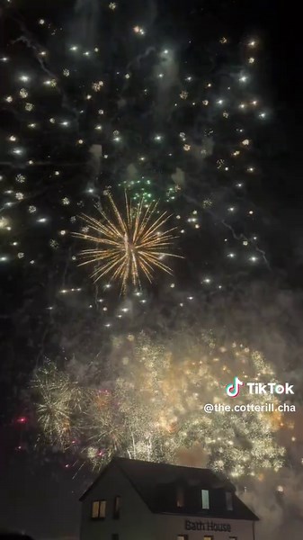 Barmouth Fireworks: A Memorable Family Experience