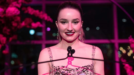 'Apple Cider Vinegar' Trailer: Kaitlyn Dever Is A Lifestyle Influencer In Netflix's New Series