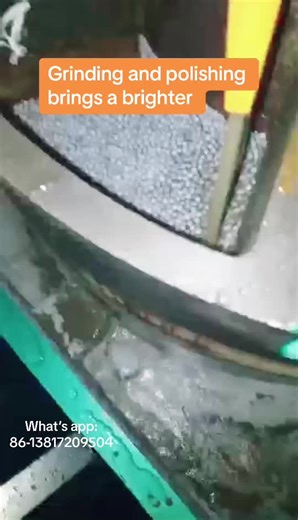 Focused on grinding and polishing,making details shine perfectly. #polishingandgrindingmachine #jadepolishingmachine #grindingmachine #surfacepolishingmachine #grindingmachine #flashingplategrindingplate #lappingplatesuperlapping #bearingsteelball #copperball #grindingmachineforball #polishingmachine #surfacepolishing #metalpolishing #grindingpolishingmachine