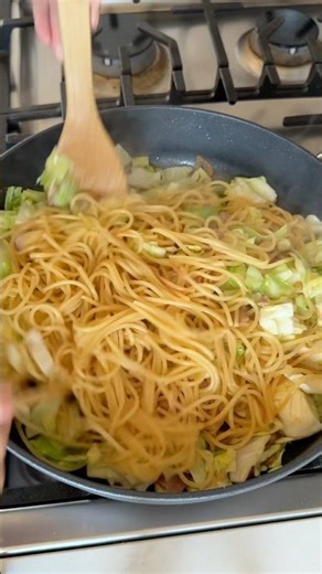 Cabbage Bacon Wafu Pasta