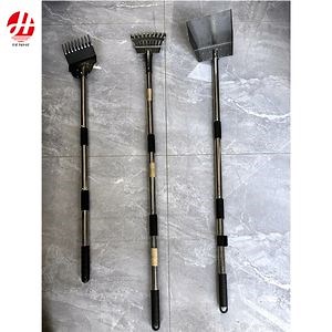[Hot Item] Adjustable Retractable Garden Leaf Rake Metal Shrub Rake for Quick Clean