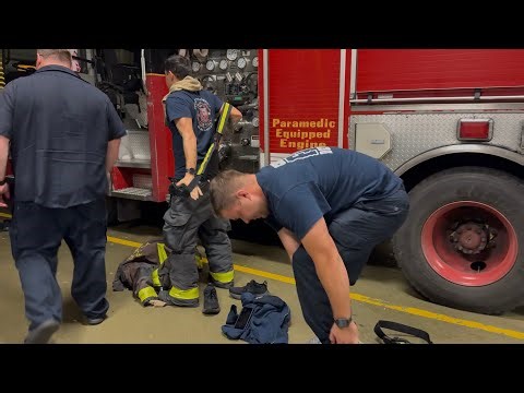 Chicago fire department Engine 1 Truck 1 (Spare) Responding