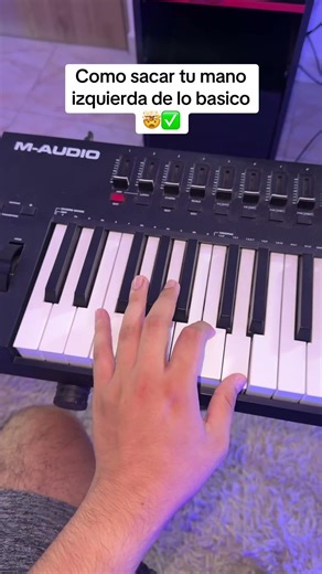 How to improve your left hand beyond the basics 🤯✅ #piano #learnpianowithelian #reels