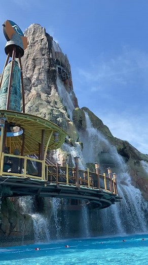 Universal’s Volcano Bay! #volcanobay | see.uo