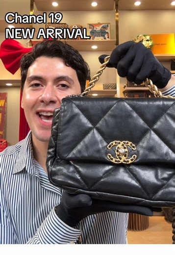 Chanel 19 Unboxing: Discover This New Arrival