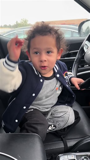 Sign of the day : Bull 🐂 Put your thumb and pinky out then place your thumb on the side of your head like a bulls horns. #ASL #Signlanguage #bull #fyp #toddlersigns