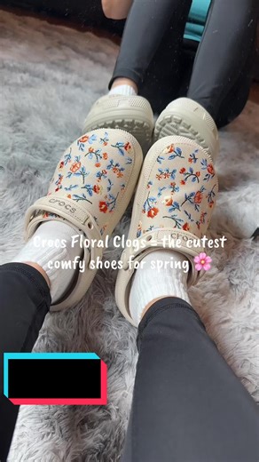 Cute Floral Crocs: Perfect Comfort for Spring Outfits