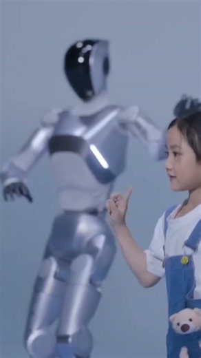Rá mertek bízni egy kislányt erre a robotra?! 👧🤖 #robot #robotika #jövő