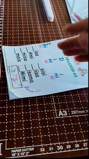 😍Done tracking! Reading Trackers #6–8😍 Before, she can't even say the sounds of the alphabets and read A-MA-SA. But look at her now...😍 I can really see the improvement in our little readers! 📚✨ Each page turned, each word read correctly, shows their growth—and it warms my heart to see their confidence bloom. This journey is truly a partnership between parents and teachers. By printing their reading trackers as take-home booklets, learners get to practice at home, and parents can witness and