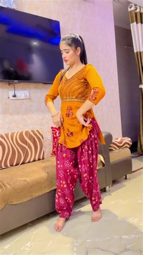 66K views · 9.2K reactions | Coco colo layo #reels #facebookreels #dancers #Haryana #haryanvi #trending | Garima Bajaj | Facebook