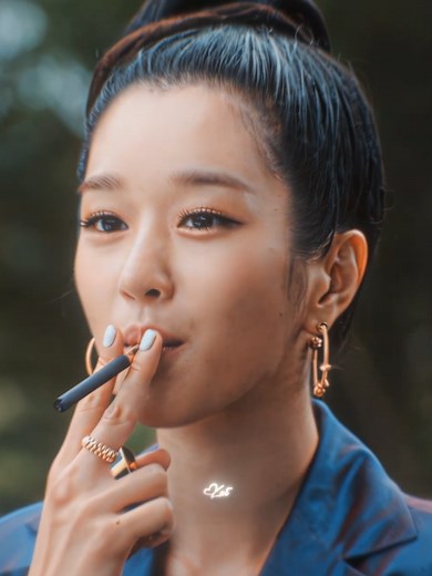Seo Ye Ji and Kim Soohyun in It's Okay to Not Be Okay