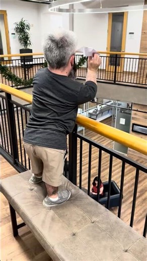 I wish she knew sign language…So I tried a paper airplane ✈️Let’s talk with our hands.