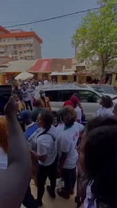 834K views · 10K reactions | Merci la Guinée ❤️ Rdv à ne pas manquer Samedi au chapito by Issa à 16 h Dimanche au Belvédère à 19 h Le son FURU est toujours disponible sur YouTube https://youtu.be/OYBBjp24gBM | Tonton Pal | Facebook