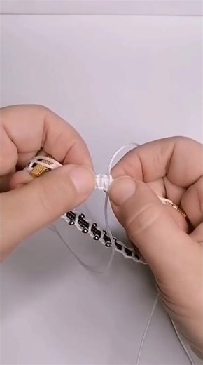 TUTORIAL 👆Cómo cerrar una pulsera de hilo chino