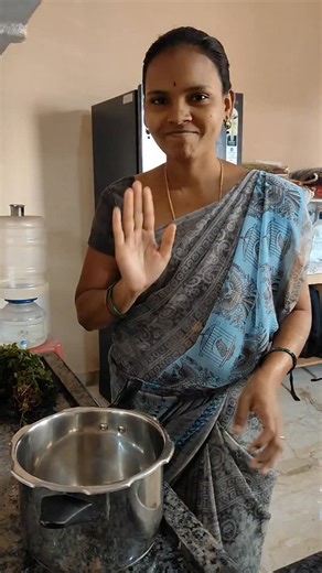 Rani Yadav on Instagram: "పాలకూర పప్పు 😋"