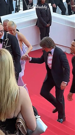 Tom Cruise Gentlemanly Behavior With Pom Klementieff On Red Carpet🔥
