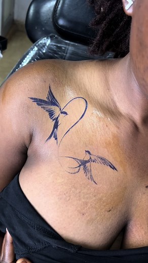 Stunning Bird Tattoo Design in a Professional Parlor