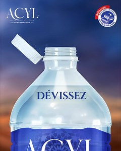 ACYL : plus qu’une eau, un engagement. Légère, pure et naturelle, avec un bouchon qui ne se perd pas dans la nature. 💙 #ACYL #EauDeSource #NaturellementLègère #Pure #BouchonSolidaire | ACYL Officiel