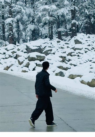 Zohaib Malak's Stunning Snowfall Performance