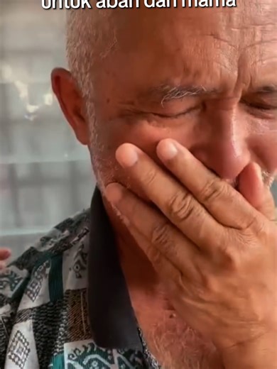 anak baik hadiahkan kereta untuk abah dan mama #fypシ゚ #foryou #sayangmama #sayangabah #anakbaikhati