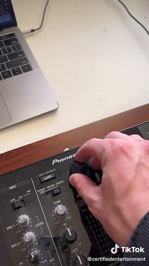 tips in the comments #fyp #dj #australia #howtodj #pioneerdj #djathome #beginnerdj #djtiktok