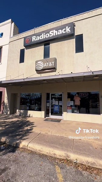 Exploring One of the Last 200 Operating Radio Shacks in Hondo, Texas