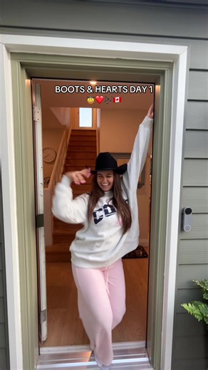 MY FAVE WEEKEND OF THE YEAR!!!! @Boots and Hearts 🤠🤠🤠🤠 permission to spam all weekend???? #girls #trend #bootsandhearts #canada #musicfestival