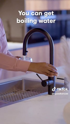 Time is precious, and Quooker understands that! With our innovative boiling water taps, you can have piping hot water in seconds, making your kitchen routines faster and more efficient. Check out our full collection on quooker.ae وقتكم ثمين، و Quooker تفهم ذلك! مع صنابير المياه المغلية المبتكرة، يمكنك الحصول على ماء ساخن بغضون ثوانٍ، مما يجعل روتين مطبخك أسرع وأكثر كفاءة. استكشفوا مجموعتنا الكاملة على quooker.ae #Quooker #QuookerUAE #QuookerTap #WaterTap #KitchenInspo #KitchenDesign #KitchenTap