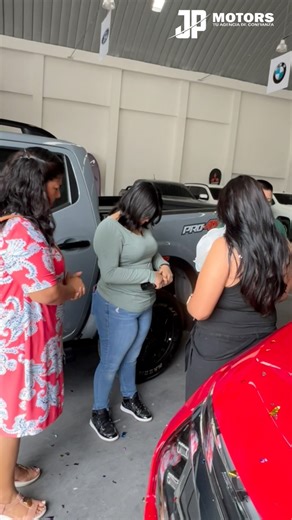 1.1K views · 15 reactions | En JP Motors celebramos una nueva entrega. Gracias por confiar en nosotros para dar este paso. Que Dios bendiga tu camino, tus proyectos y cada ruta que recorras. ¡Muchos éxitos y que disfrutes al máximo tu nueva adquisición! #fypシ゚viral #paratiiiiiiiiiiiiiiiiiiiiiiiiiiiiiii #entregatiktok #pickup #mitsubishi | JP Motors Automotriz | Facebook