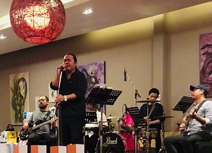 68K views · 5.5K reactions | အငဲ-နွံ Cv by N Oo L Lucky Hand Music Group Credit to original artists အမျိုးများကိုသတိတရ | N Oo L | Facebook