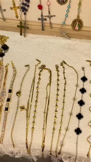 Factory direct stainless steel jewelry manufacturer Bulk supply, mixed orders & OEM/ODM supported. #JewelryFactory #OEMODMJewelry #FactoryDirect #WholesaleJewelry #B2BJewelry #JewelryManufacturer #StainlessSteelJewelry #yanluojewelry