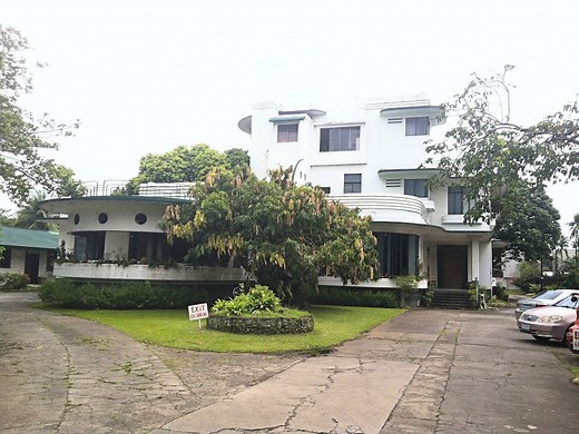 The coolest house in Bacolod is Daku Balay – The Don Generoso Villanueva Ancestral House.