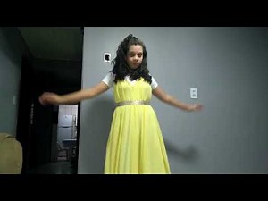Meninas dançando - live de crianças