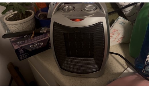 Watch This small space heater warms up fast! on Amazon Live