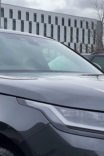 Refined Elegance: Range Rover Velar 2.0 P400e R-Dynamic SE in Carpathian Grey