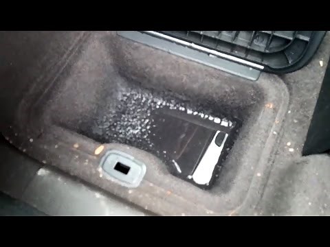 🛠️ water in footwell: 🚗 Renault Scenic 2 how to clean drain