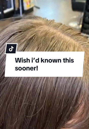 ✨ Want to know the secret to flawlessly even hair color, every single time? It's all about the application technique! 🤫 So why do you need to start your application at the mid band and not at the root? Well this is because the hair hardens as it grows ( keratinisation ) and the newer hair at the roots is super soft and absorbs colour like a sponge! 🧽 If you start you application at the roots on either a virgin head of hair or a long regrowth, it'll grab onto the pigment quicker than your mid-l