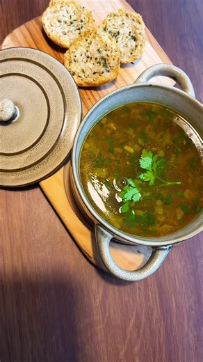 Сочеви́чний суп на телятині 🍲🔥 Σούπα φακής με μοσχάρι🥰 Gorgona Pub Loutraki,Kanari 2 #loutraki #craftbeer #grill #rec