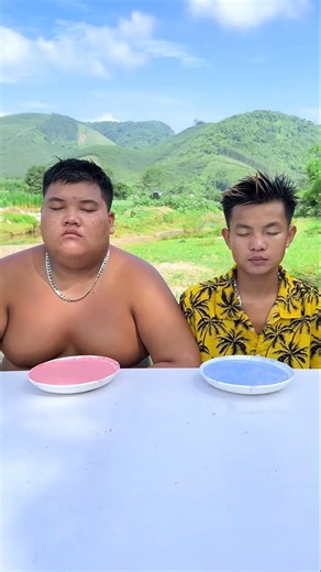 Hai anh em chơi khăm lẫn nhau, màu nước vui nhộn 😅🥰 #shortsvideo #viralshorts #like