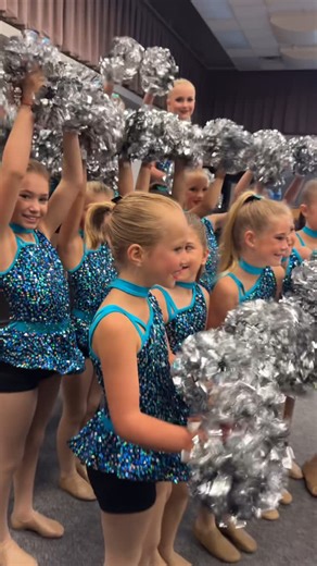 Body Language Dance Company on Instagram: "✨ Have you heard about our Pom Classes? ✨ Get ready for sharp motions, precise arm placements, and high-energy routines! The dancers in this class will learn a pom routine to perform at the Spring Recital 🎉 Classes available: • K–2nd Pom • 1st–3rd Grade Pom • 3rd–6th Grade Pom • Teen Pom 👉 Don’t miss out—register today at www.bldcdance.com💜 #bldc4u #idanceatbldc #danceclassesforkids #pomdancers #pompons"
