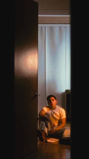 ENZO on Instagram: "Uno no olvida al Ex que le jodio la vida 😌❤️‍🩹🩹 MI AMOR! Ya tenemos el VISUALIZER de AMIGOS IMAGINARIOS en YOUTUBE!! Vayan y lo ven que está hasta caja y me ven tirándome los pasos 🕺!!! 🌻🎈🖤ya saben que si ven los globitos soy yo!!! Los leo 👀👀👀👀 📹🩹 @federicolm12 @cartta__ Styling: Gracias a mi Melo que me deja Melo siempre @melito.villa ❤️‍🩹🎈"