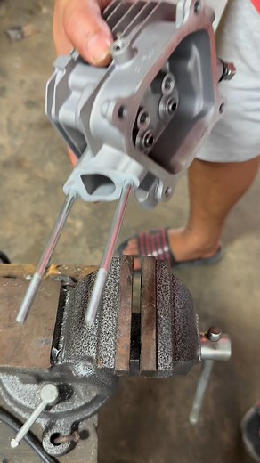 Easy way to remove stud bolts🤷🏼‍♂️ #diy #technique #mechanic #highlights #fblifestyle #Teambelbros | Team Belbros