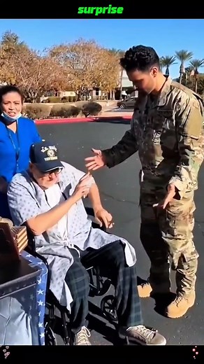 Emotional Soldier Reunion with Family in the USA