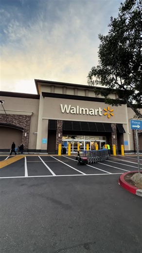 Running in calmly 🤭 just getting some essentials @Walmart . #morning #walmartrun #essentials #shopping