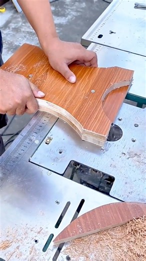 Precision Cutting Curved Wooden Panels Using a Table Saw for Accurate Furniture Components #shorts