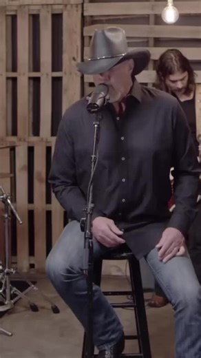 “I Should Let You Go” Live Performance #TraceAdkins #IShouldLetYouGo #countrymusic #fyp #foryoupage